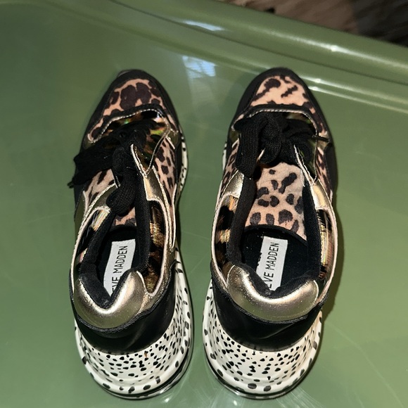Steve Madden Sneakers - Picture 4 of 5